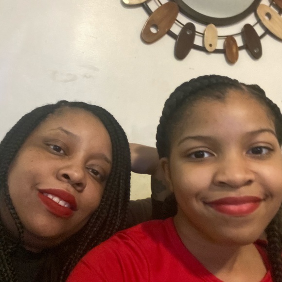 Meet your Posher, Amber - Picture 1 of 1